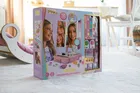 Pink It, masuta de toaleta interactiva cu accesorii de machiaj