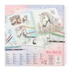 Miss Melody, carte de colorat