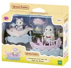 Sylvanian Families, Amusement Park Ride Set - Ride the Waves, set de joaca cu figurine, 5820