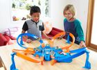 Hot Wheels, Criss Cross Crash Intersection Collision, set de joaca cu masina