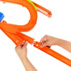 Hot Wheels, The Hot Ones, Mid Air Crash, set de joaca cu 1 masina