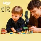 LEGO Bluey, Calatoria familiei lui Blue cu masina la plaja, 11202