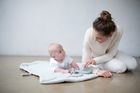 Motherhood, Frunza - salteluta de exercitii pentru sugari, Pink Splashes