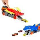 Hot Wheels, Battling Creature Transports, set de joaca cu 12 masini