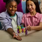 Unicorn Academy, papusa Ava si unicorn Leaf