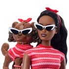 Barbie, Twinning Looks, papusa si caine, Dungi