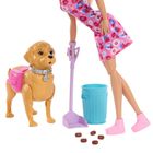 Barbie, Walk & Potty Pup, set de joaca cu papusa Malibu si accesorii