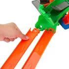 Hot Wheels, Monster Trucks, Dragon Demolition, set de joaca cu 2 masini