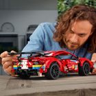 LEGO Technic, Ferrari 488 GTE “AF Corse #51”, 42125