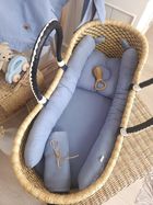 MimiNu, Duo, set pentru gondola, cos de Moses: perna ergonomica + patura din muselina, denim