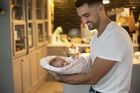 Motherhood, Paturica de infasat cu insertie din cocos, Pink Splashes