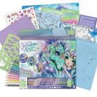 Nebulous Stars, Calutii Ariaz si Joyiaz, caiet de schite cu creioane colorate si stickere