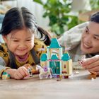 LEGO Disney Princess, Distractie la castel cu Anna si Olaf, 43204