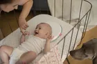 Motherhood, perna ergonomica de stabilizare pentru bebelusi, Pink Classics