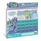 Nebulous Stars, Calutii Ariaz si Joyiaz, caiet de schite cu creioane colorate si stickere