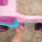 Wader, basculanta gigant pentru fete