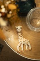 Girafa Sophie, So Pure, inel dentitie in cutie cadou