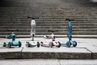 Scoot & Ride, Highwaykick 1, vehicul fara pedale si trotineta 2 in 1, Ash