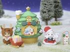 Sylvanian Families, Baby Santa's Christmas Tree House, set de joaca cu figurine si accesorii, 5822