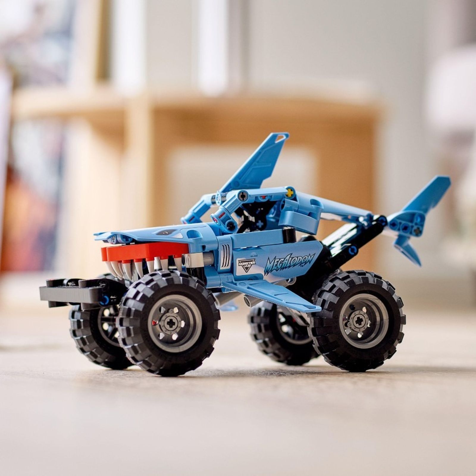 Monster truck best sale lego technic