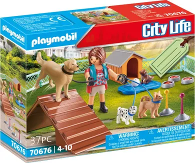 Playmobil, City Life, Gift Set: Dresorul de catei, 70676