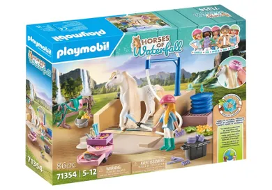 Playmobil, Horses of Waterfall, Isabella si Lioness cu spalatorie de cai, 71354