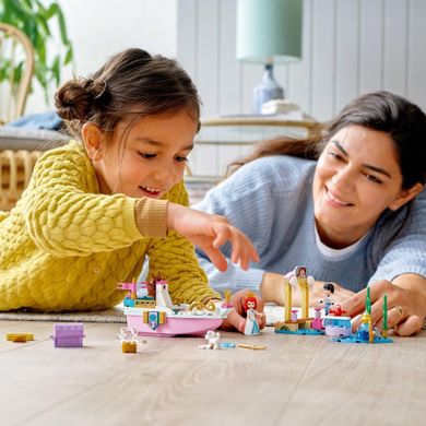 LEGO Disney Princess, Barca de festivitati a lui Ariel, 43191
