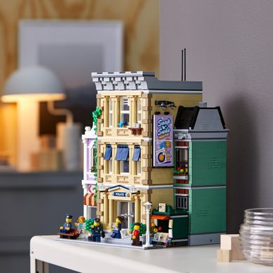LEGO Icons, Sectie de politie, 10278