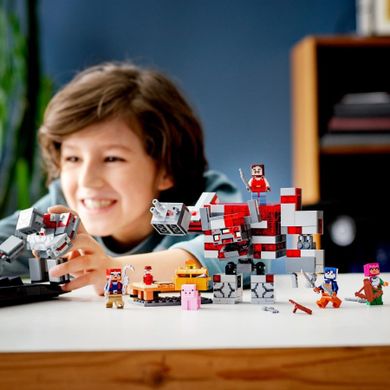 LEGO Minecraft, Batalia pentru piatra rosie, 21163