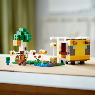 LEGO Minecraft, Casuta albinelor, 21241