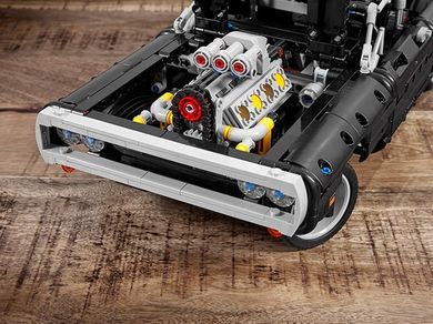 LEGO Technic, Dom's Dodge Charger, 42111