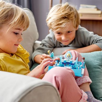 LEGO Disney Frozen, Aventuri din cartea de povesti cu Elsa si Nokk, 43189