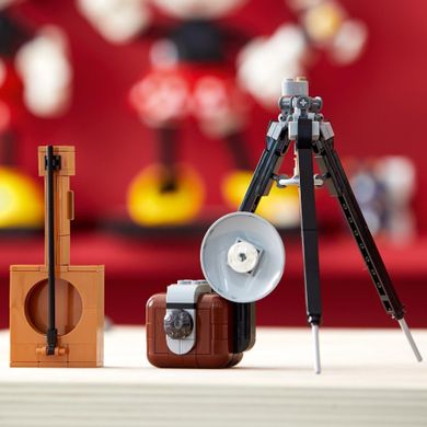 LEGO Disney Princess, Personaje construibile Mickey Mouse si Minnie Mouse, 43179