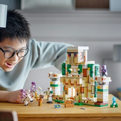 LEGO Minecraft, Fortareata Golemul de fier, 21250