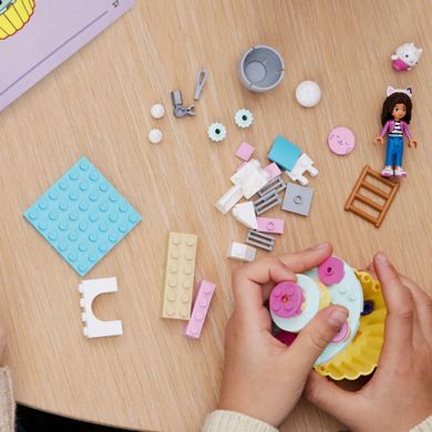 LEGO Gabby's Dollhouse, Distractie in bucatarie cu Briosel, 10785