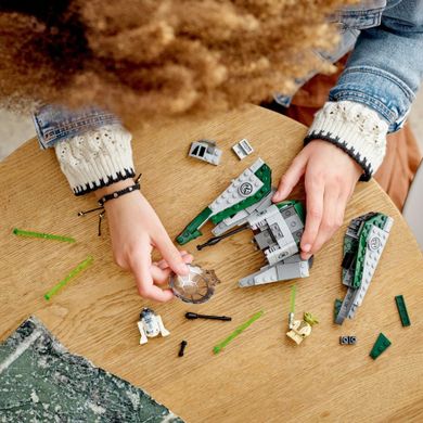 LEGO Star Wars, Jedi Starfighter al lui Yoda, 75360