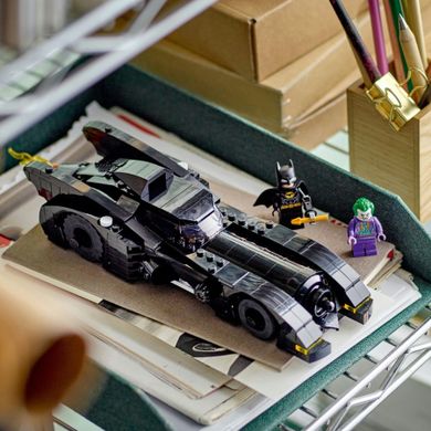LEGO DC Batman, Batmobile: Batman pe urmele lui Joker, 76224