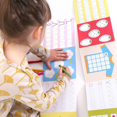 Banana Panda, Looong Coloring Book, Gata de trasat - Linii intermediare