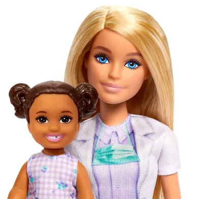 Barbie, Cariera, Dentista, set de joaca cu 2 papusi si accesorii