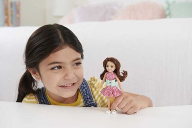 Barbie, Chelsea, Papusa cu scolioza