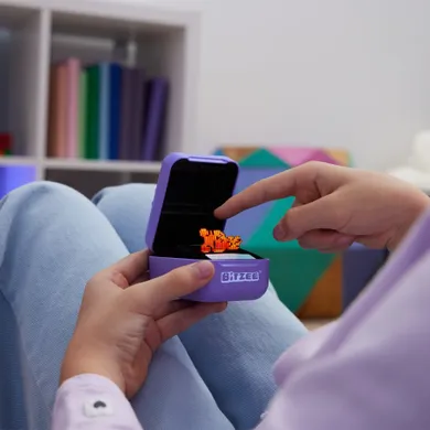 Bitzee, Animalut digital, jucarie interactiva