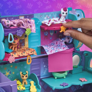 My Little Pony, Caravana magica a poneilor, set cu figurine si accesorii