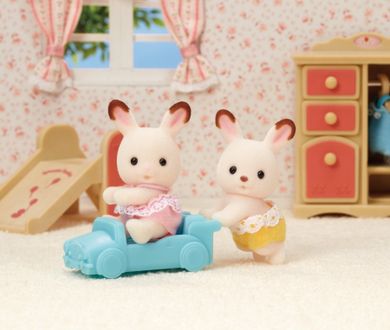 Sylvanian Families, Iepurasii gemeni cu urechiuse de ciocolata, set de figurine, 5420