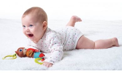 Tiny Love, Tiny Smarts, Ursuletul Isaac, jucarie cu agatatoare si clopotel