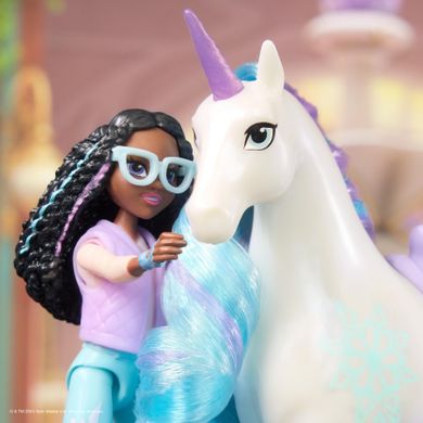 Unicorn Academy, papusa Layla si unicorn Glacier