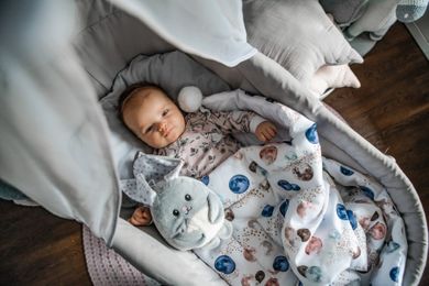 Szumisie, Iepuras de plus cu sunete Miluś, varianta cu senzor de somn, gri