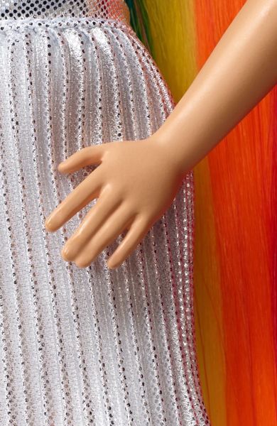 Barbie, Par curcubeu, papusa cu accesorii