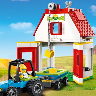 LEGO City, Hambar si animale de ferma, 60346