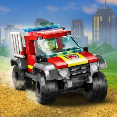 LEGO City, Salvare cu masina de pompieri 4-4, 60393