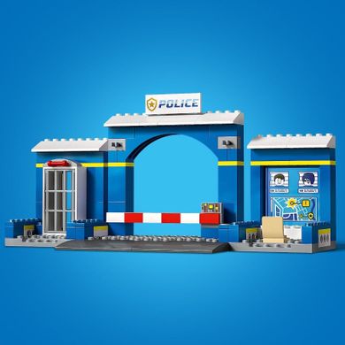 LEGO City, Urmarire la sectia de politie, 60370